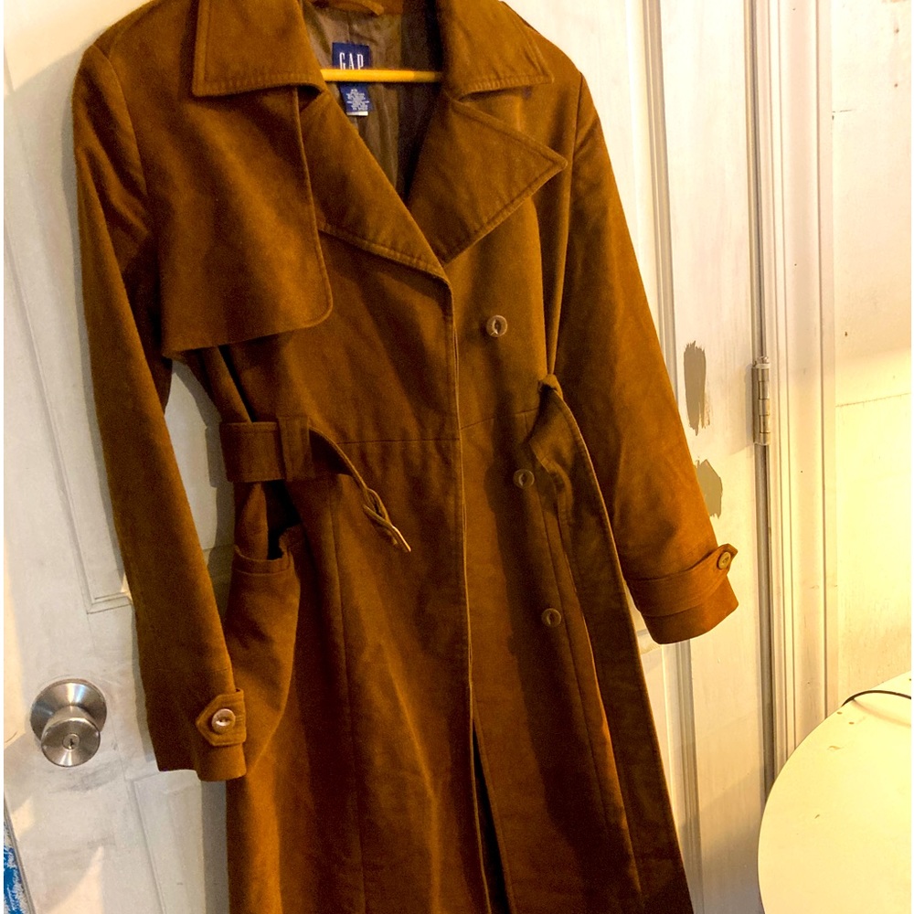 TRENCH COAT